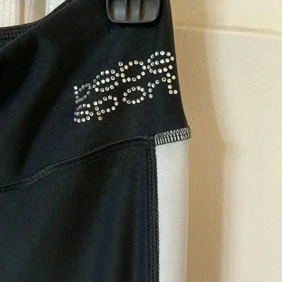 SZ Large Bebe Sport Workout/Casual Wear stretch pants Like New - Picture 2 of 5